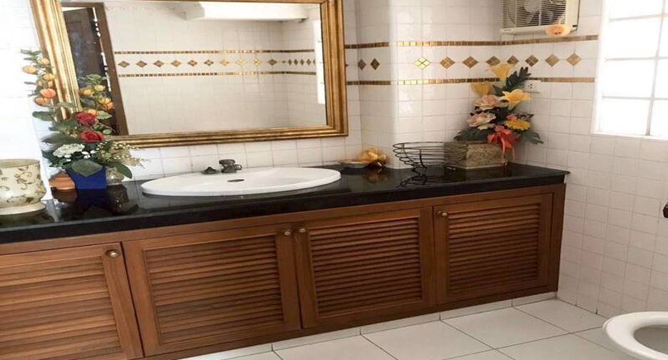 For sale 5 bedrooms apartment in South Pattaya, Pattaya