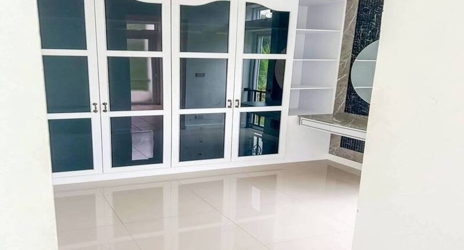 Casa en venta de 4 habitaciones en Huay Yai, Pattaya
