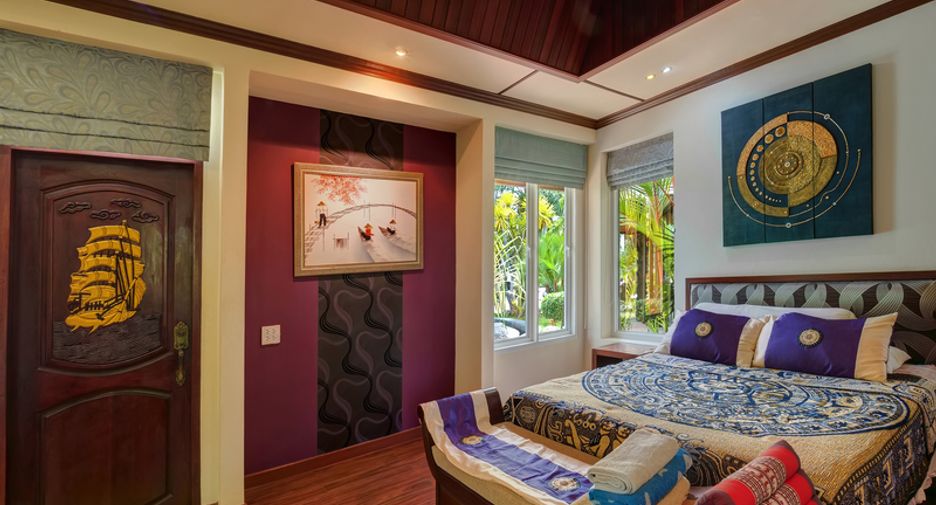 For sale 7 bedrooms villa in Sattahip, Chonburi