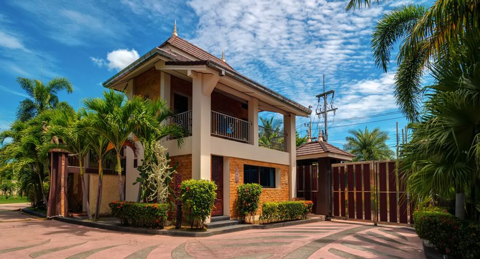 For sale 7 bedrooms villa in Sattahip, Chonburi
