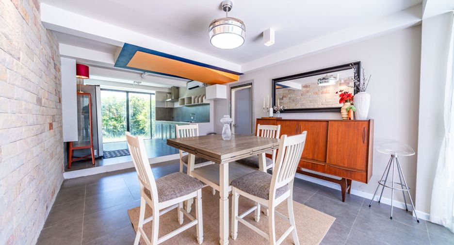 For sale 4 bedrooms villa in East Pattaya, Pattaya