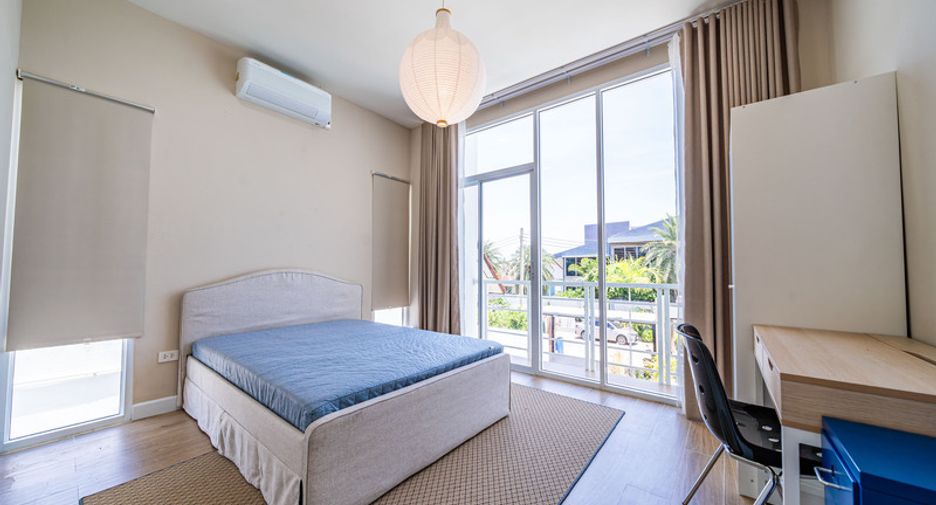 For sale 4 bedrooms villa in East Pattaya, Pattaya