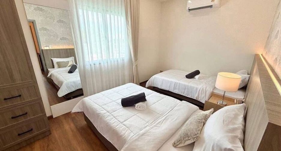 À vendre 4 chambres villa à Huay Yai, Pattaya
