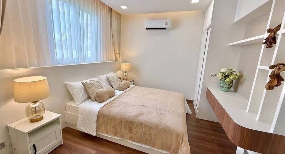 À vendre 4 chambres villa à Huay Yai, Pattaya
