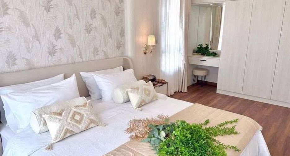 À vendre 4 chambres villa à Huay Yai, Pattaya