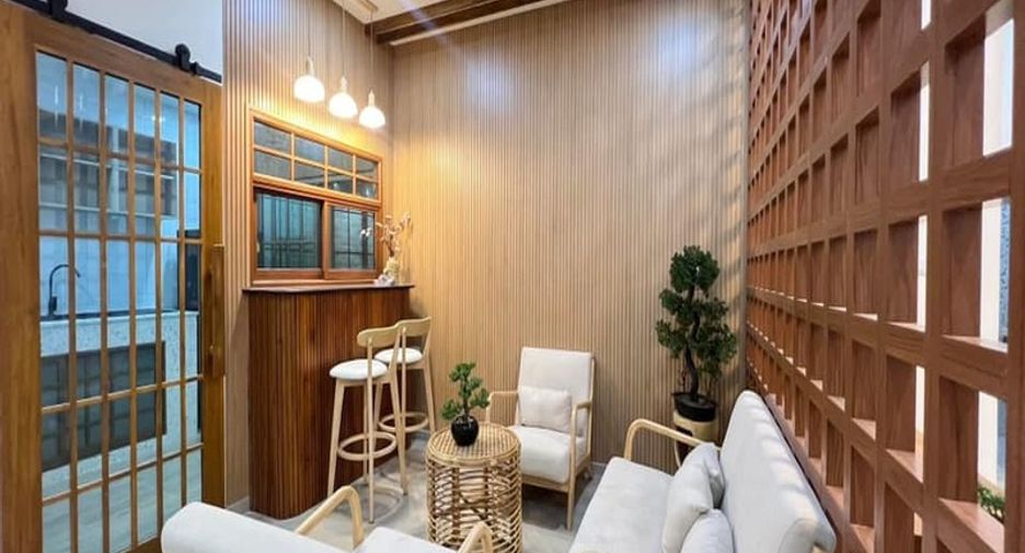 Haus zum Kauf mit 4 Zimmer in Bang Lamung, Chonburi
