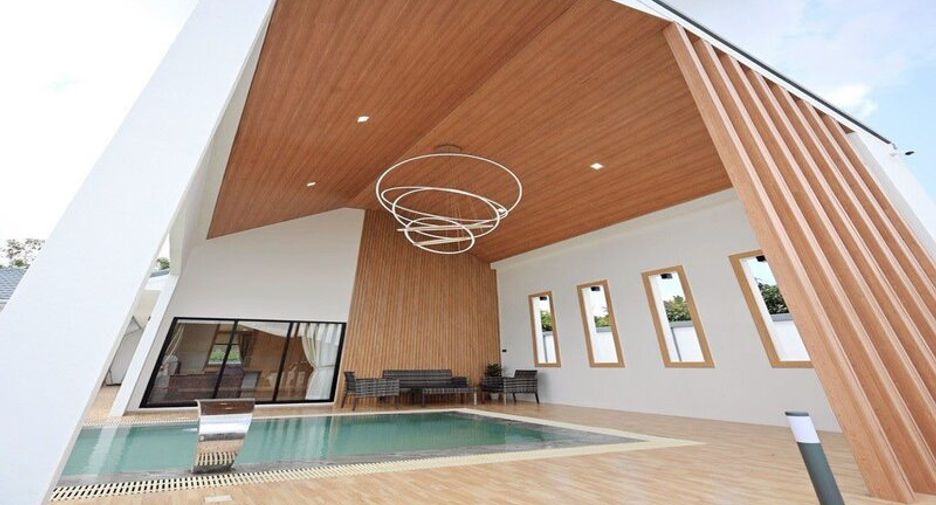 Villa en venta de 4 habitaciones en Huay Yai, Pattaya