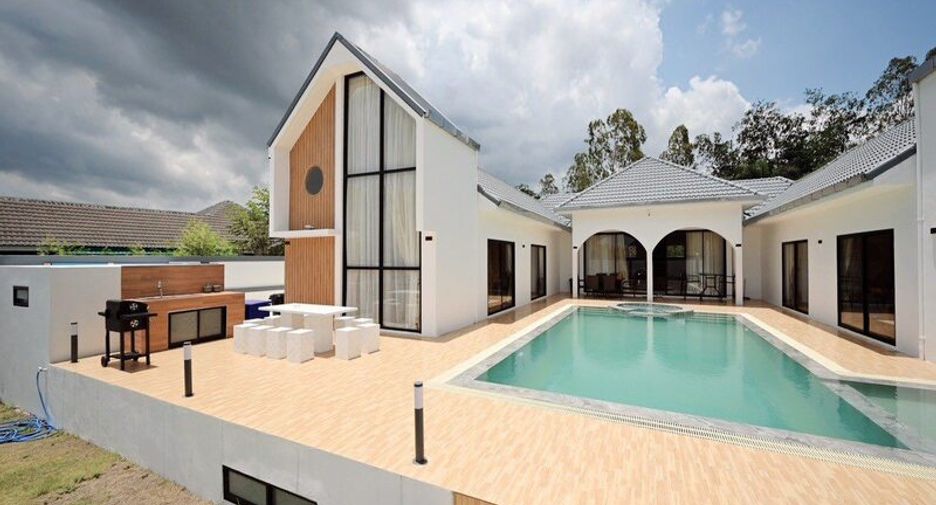 Villa en venta de 4 habitaciones en Huay Yai, Pattaya