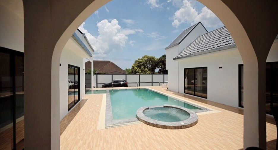 Villa en venta de 4 habitaciones en Huay Yai, Pattaya