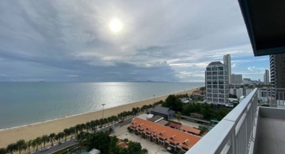 For sale 3 bedrooms condo in Jomtien, Pattaya