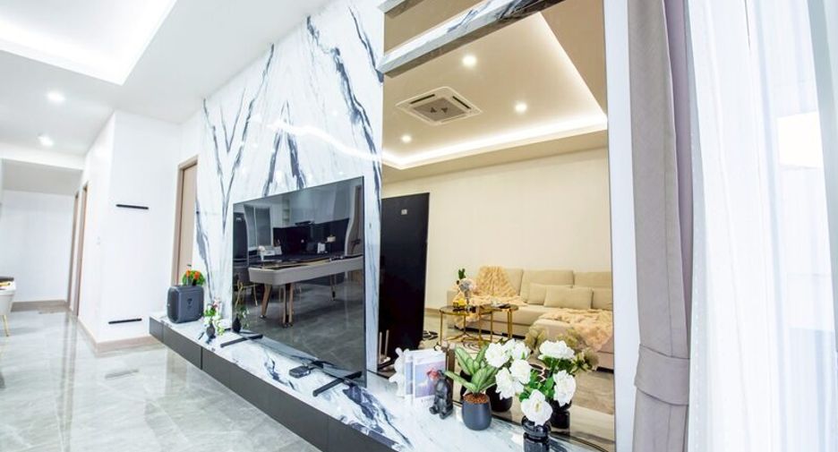 À louer 4 chambres villa à Jomtien, Pattaya