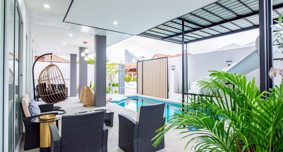 À louer 4 chambres villa à Jomtien, Pattaya
