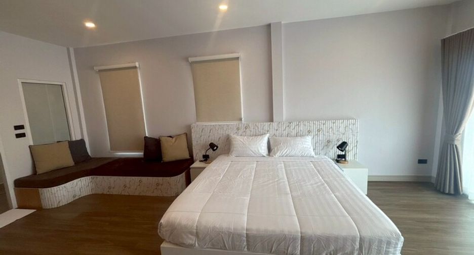 For sale 5 bedrooms villa in East Pattaya, Pattaya