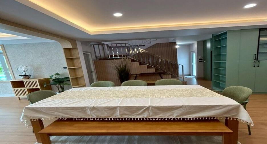 For sale 5 bedrooms villa in East Pattaya, Pattaya