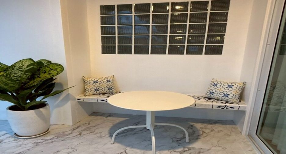 For sale 5 bedrooms villa in East Pattaya, Pattaya