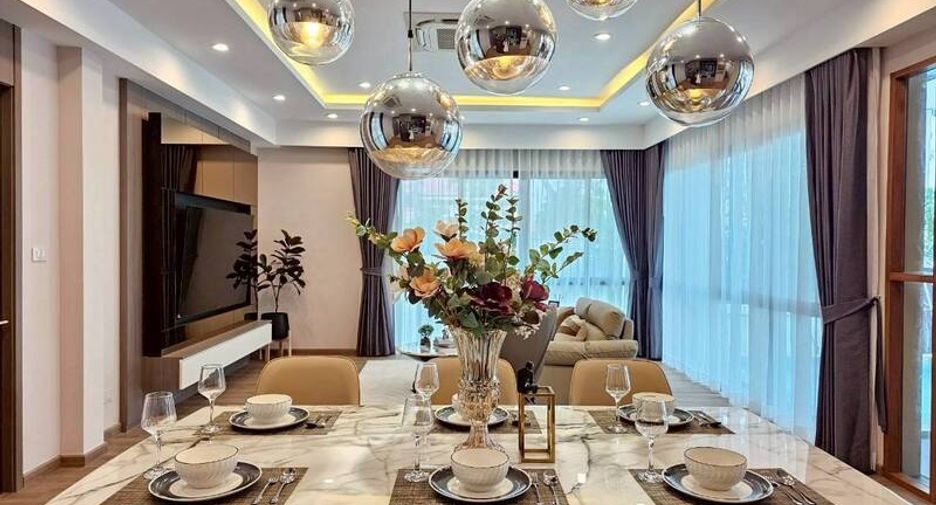 For sale 4 bedrooms villa in Jomtien, Pattaya