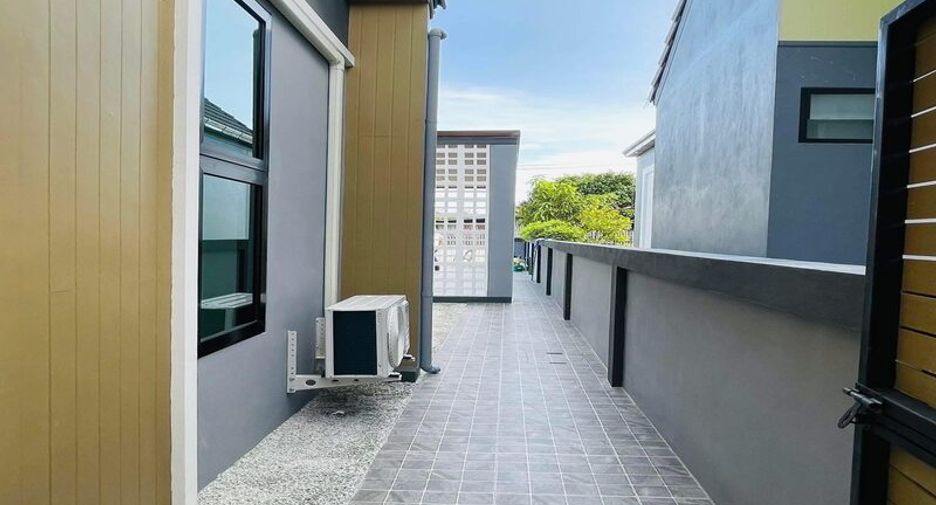 For sale 3 bedrooms villa in Bang Lamung, Chonburi