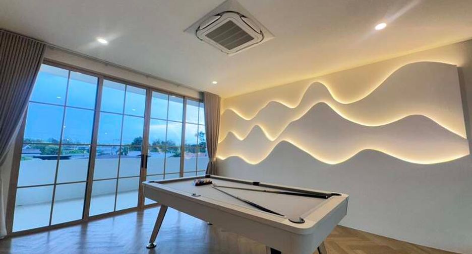 Haus zum Kauf mit 5 Zimmer in Bang Lamung, Chonburi