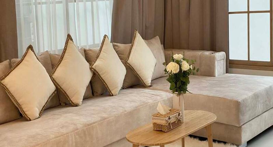 Haus zum Kauf mit 5 Zimmer in Bang Lamung, Chonburi