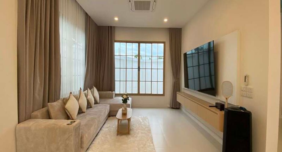 Haus zum Kauf mit 5 Zimmer in Bang Lamung, Chonburi