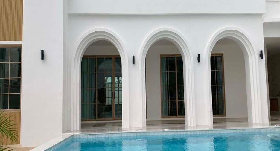 Haus zum Kauf mit 5 Zimmer in Bang Lamung, Chonburi
