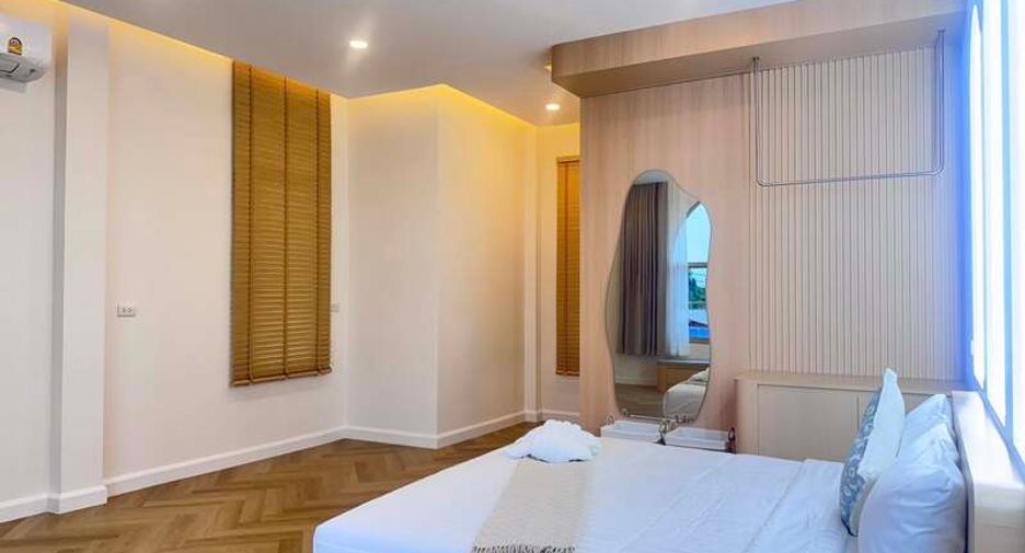 Haus zum Kauf mit 5 Zimmer in Bang Lamung, Chonburi