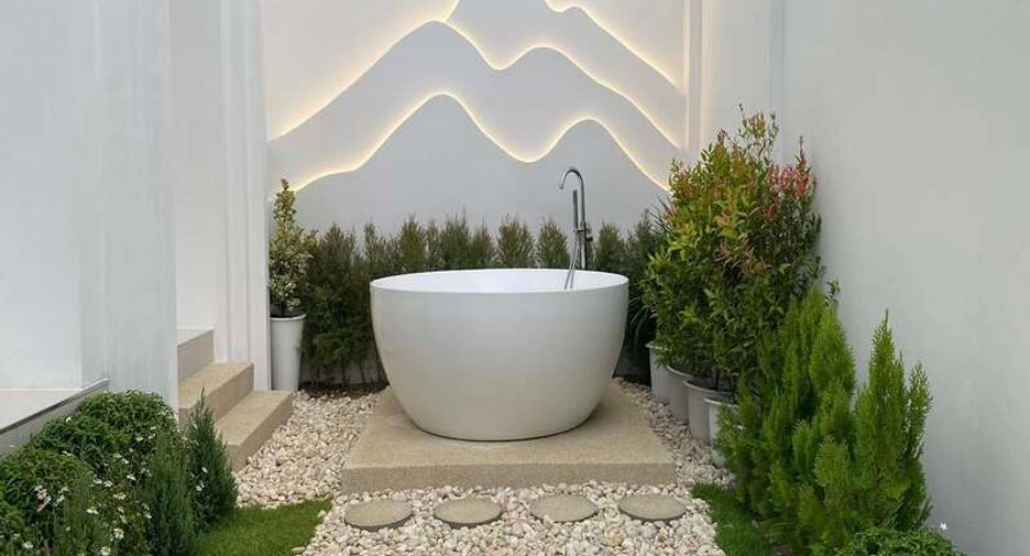 Haus zum Kauf mit 5 Zimmer in Bang Lamung, Chonburi