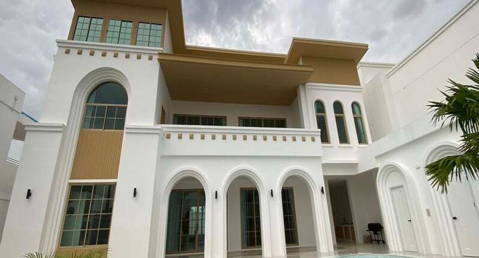 Haus zum Kauf mit 5 Zimmer in Bang Lamung, Chonburi