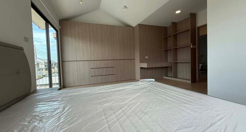 出售 3 卧室 独立屋 在 Bang Lamung, Chon Buri
