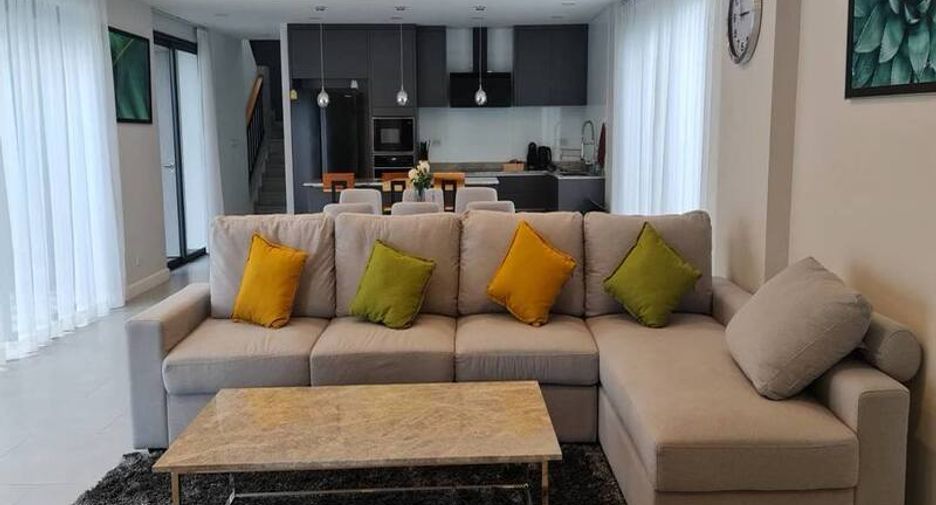 For sale 4 bedrooms house in Jomtien, Pattaya