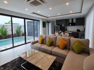 For sale 4 bedrooms house in Bang Lamung, Chonburi
