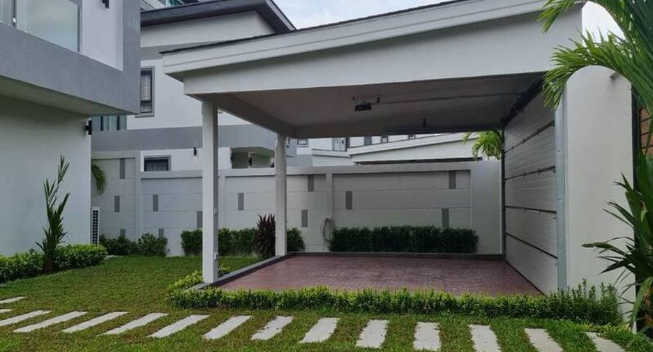 For sale 4 bedrooms house in Jomtien, Pattaya