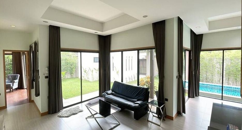 For rent 3 bedrooms villa in Huay Yai, Pattaya