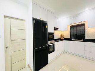 Villa zum Kauf mit 5 Zimmer in Bang Lamung, Chonburi