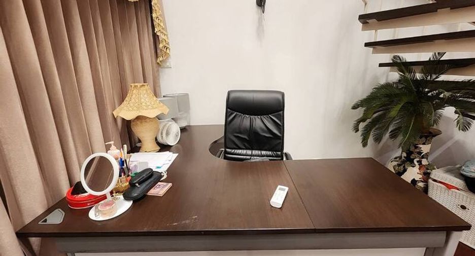 For rent 3 bedrooms condo in Jomtien, Pattaya