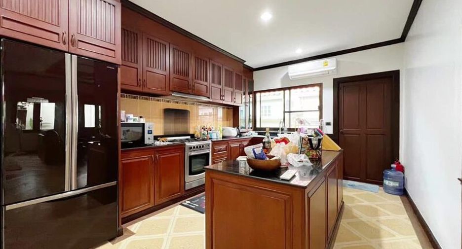 Haus zum Kauf mit 3 Zimmer in Sattahip, Chonburi