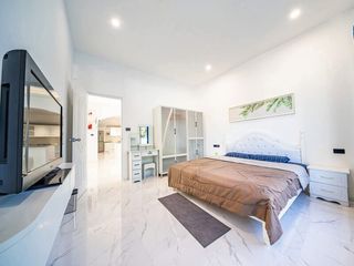For sale 5 bedrooms house in Bang Lamung, Chonburi