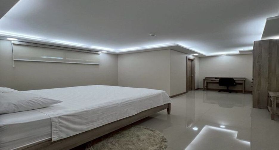For sale 1 bed condo in Pratumnak, Pattaya