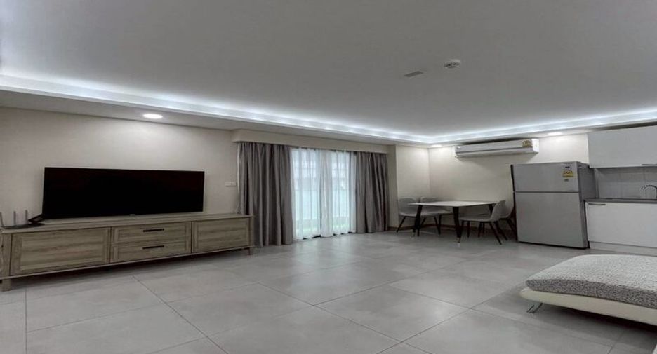 For sale 1 bed condo in Pratumnak, Pattaya