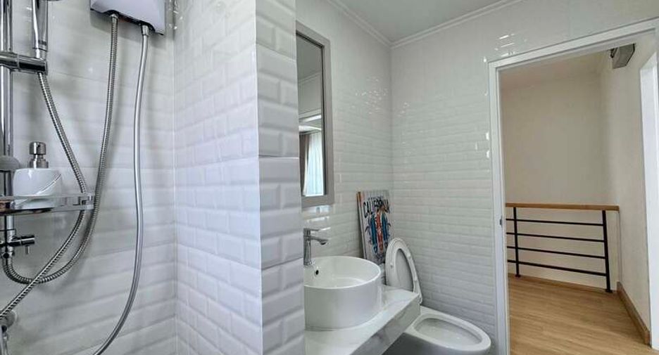 For sale 3 bedrooms villa in East Pattaya, Pattaya