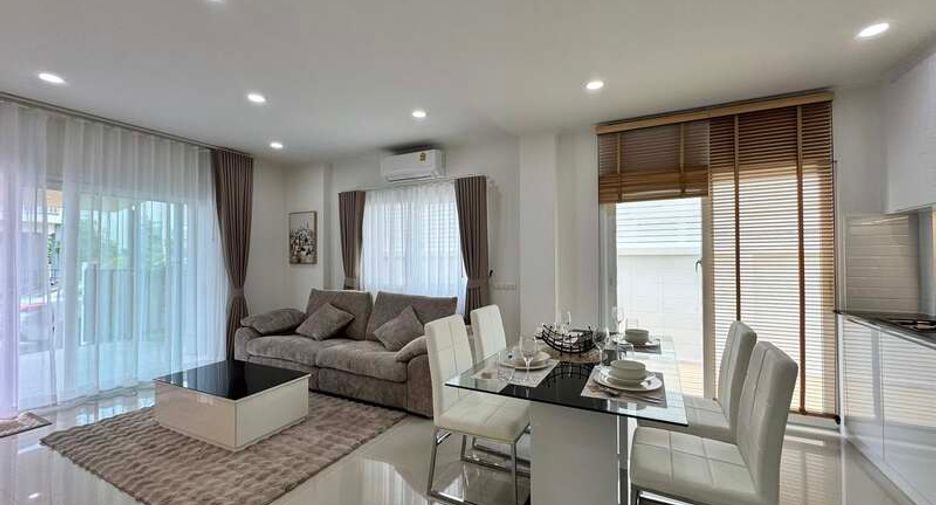 For sale 3 bedrooms villa in East Pattaya, Pattaya