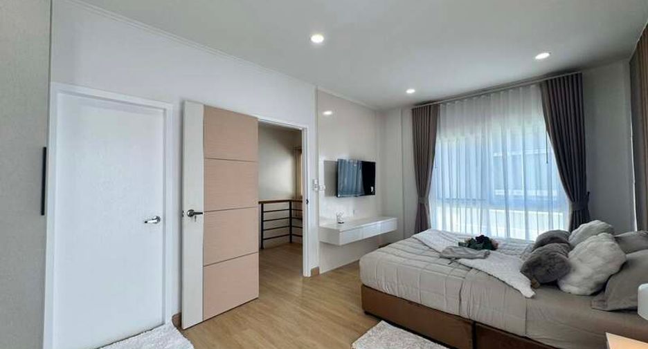 For sale 3 bedrooms villa in East Pattaya, Pattaya