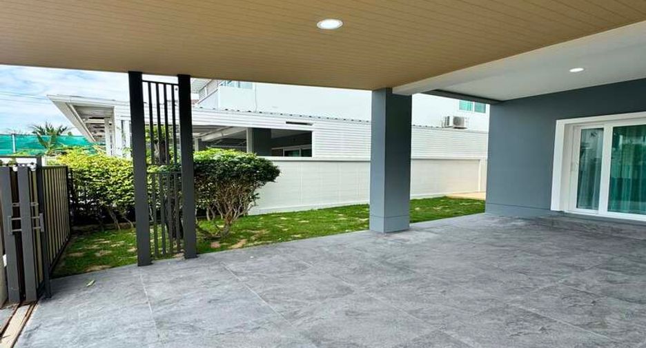For sale 3 bedrooms villa in East Pattaya, Pattaya