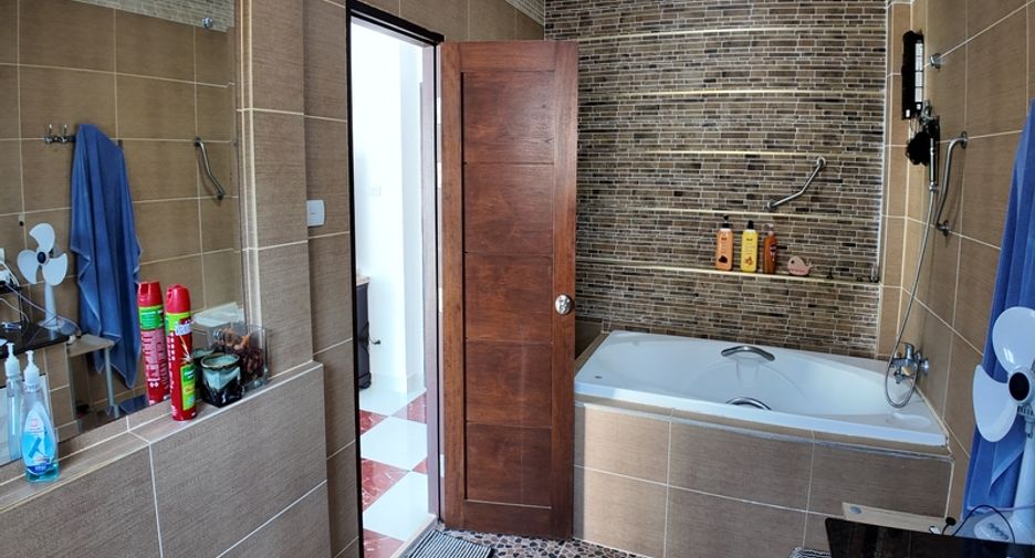 Villa zum Kauf mit 3 Zimmer in Huay Yai, Pattaya