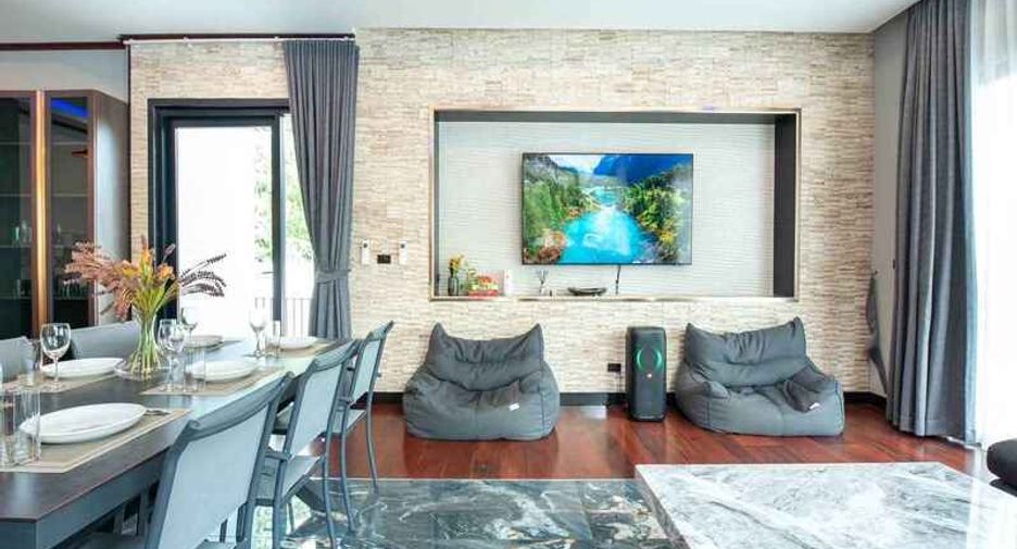 For rent 11 bedrooms villa in Huay Yai, Pattaya