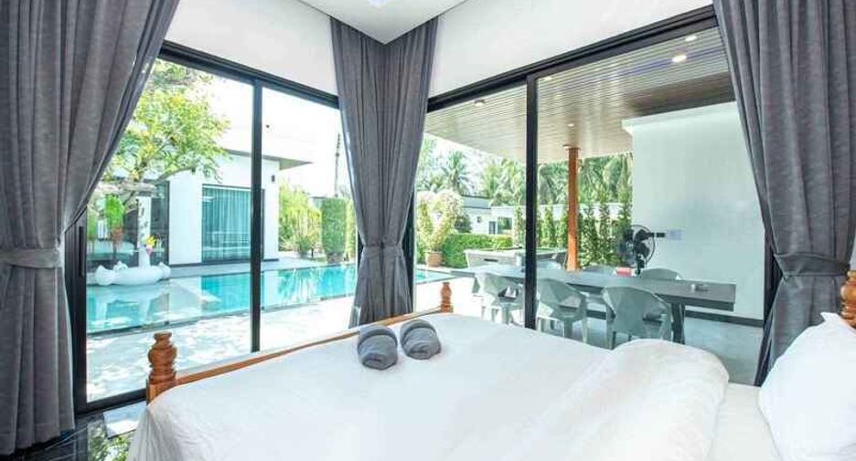 For rent 11 bedrooms villa in Huay Yai, Pattaya