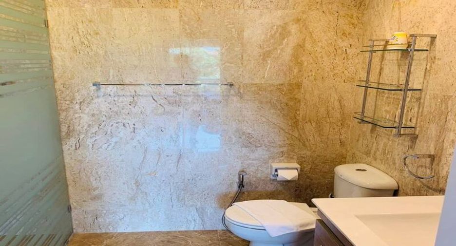 For sale 4 bedrooms house in Pratumnak, Pattaya