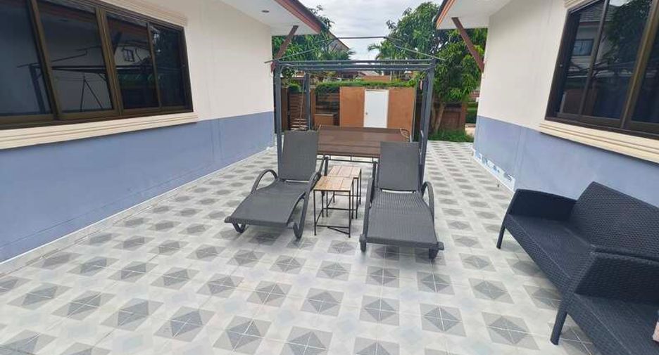For sale 8 bedrooms villa in Huay Yai, Pattaya