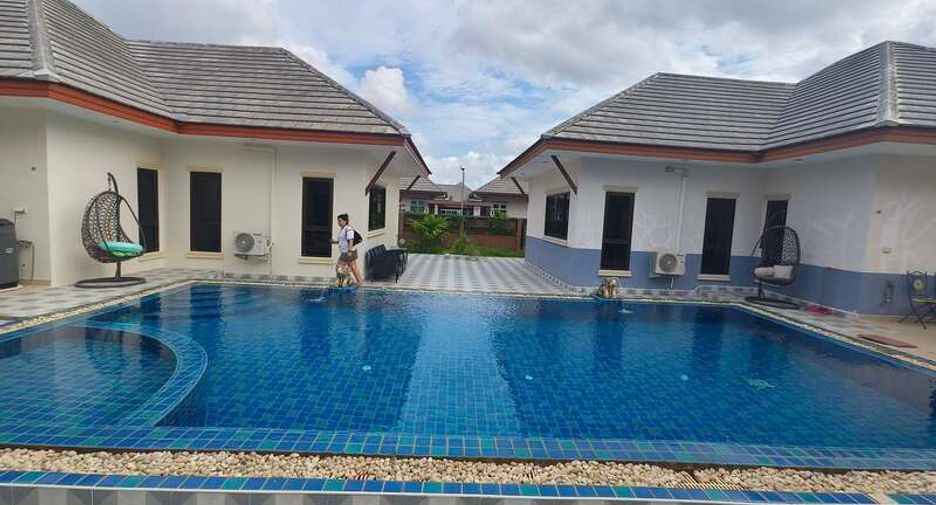 For sale 8 bedrooms villa in Huay Yai, Pattaya