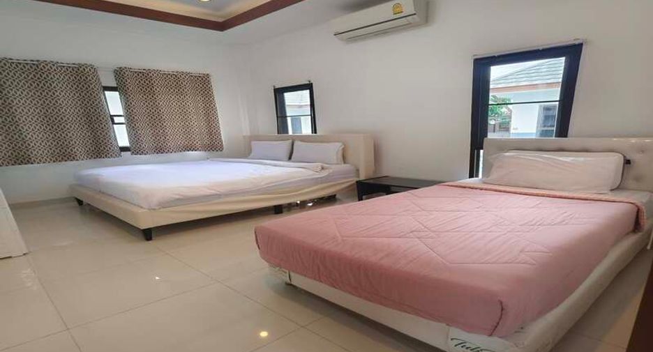 For sale 8 bedrooms villa in Huay Yai, Pattaya
